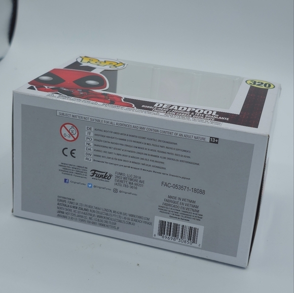 Funko POP! Marvel Deadpool Parody #320 Vinyl Bobble Figure - Picture 8 of 11